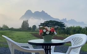 ไร่วิวทิวเขา ลานกางเต็นท์ ฟาร์มสเตย์