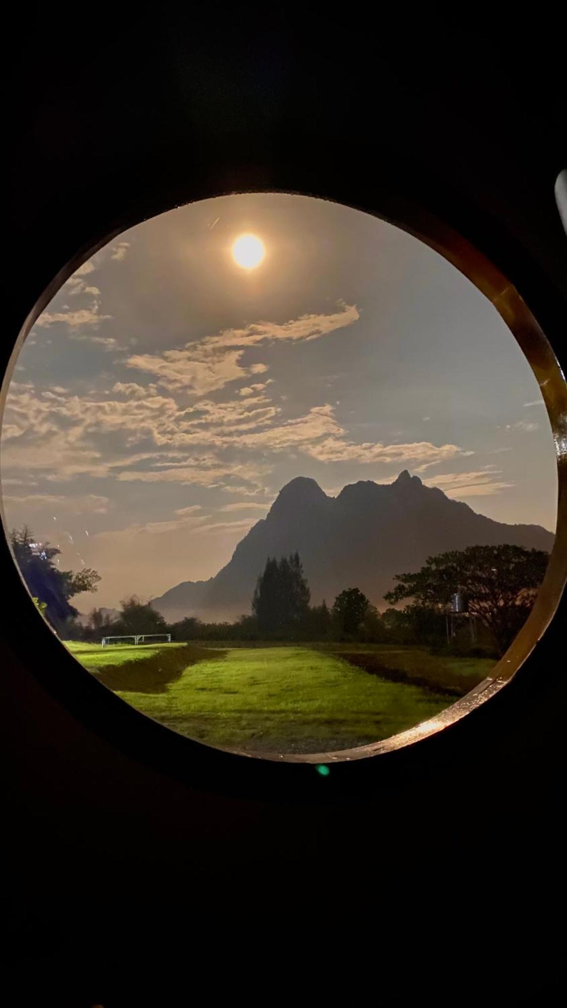 ไร่วิวทิวเขา ลานกางเต็นท์ ฟาร์มสเตย์ Ban Nong Tum ภายนอก รูปภาพ